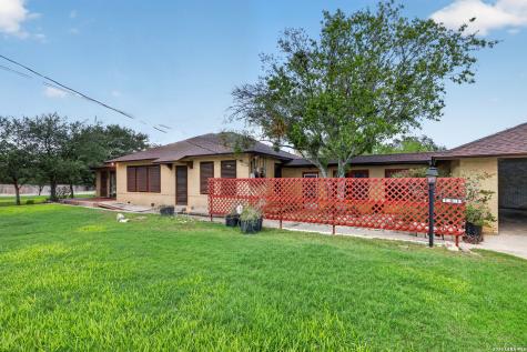 101 Fahr Drive Poth TX 78147