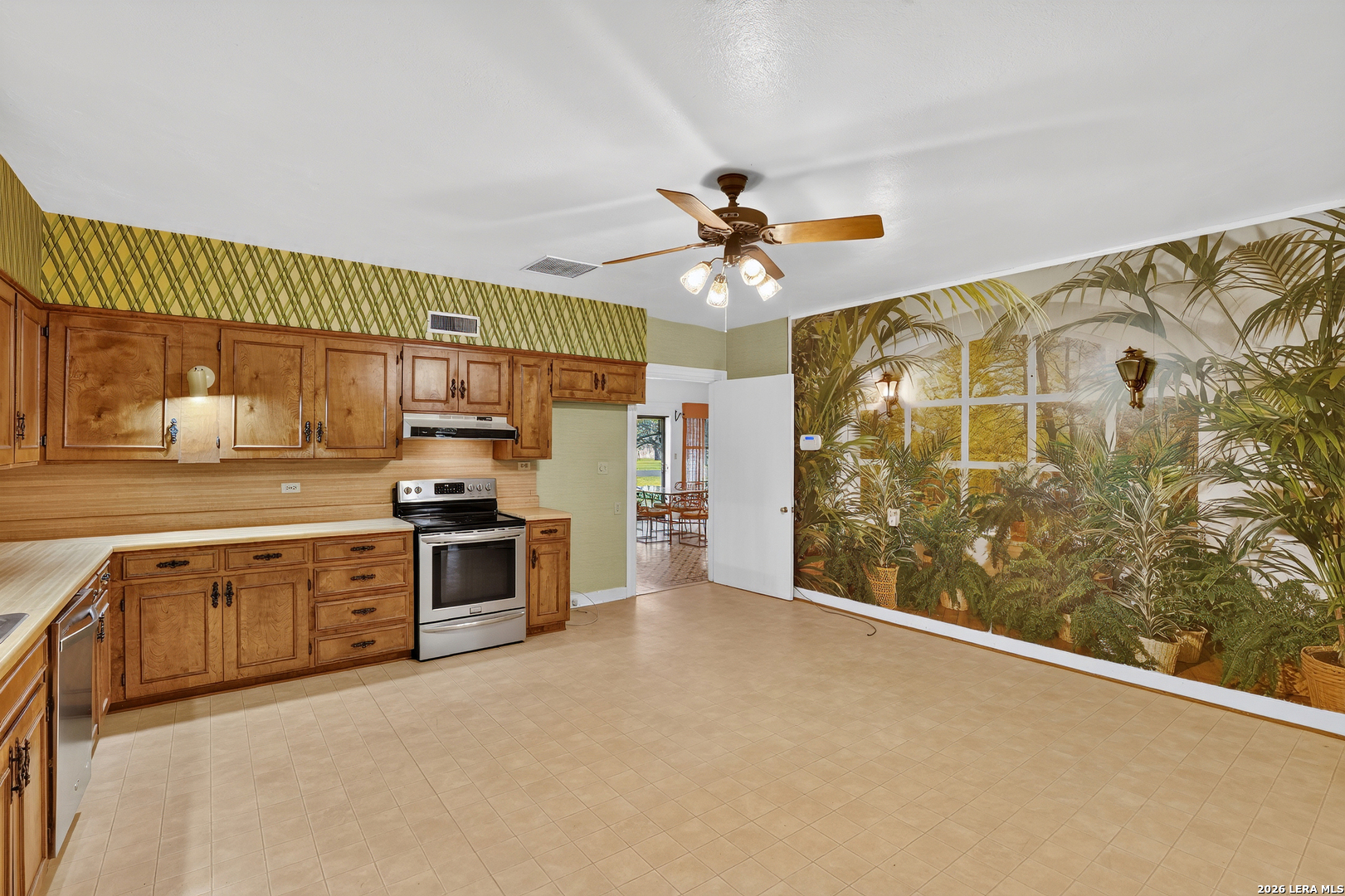101 Fahr Drive Poth TX 78147