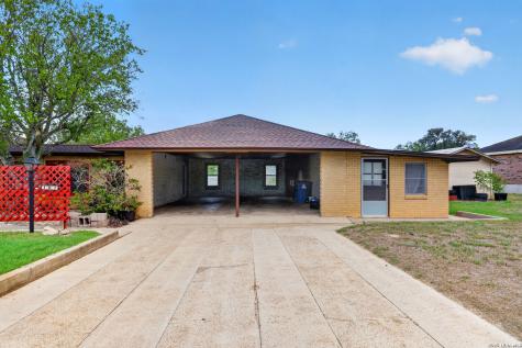 101 Fahr Drive Poth TX 78147