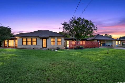 101 Fahr Drive Poth TX 78147