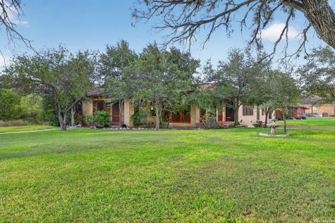101 Fahr Drive Poth TX 78147