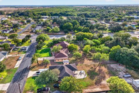 101 Fahr Drive Poth TX 78147