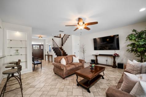 7215 Avery Road Live Oak TX 78233
