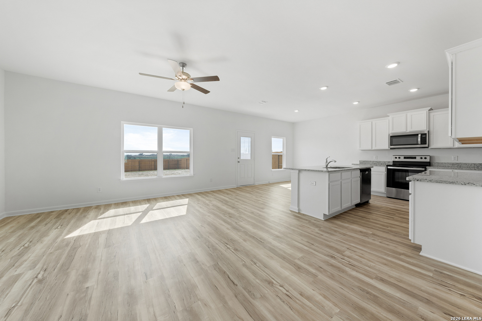16174 Farmer Lytle TX 78052