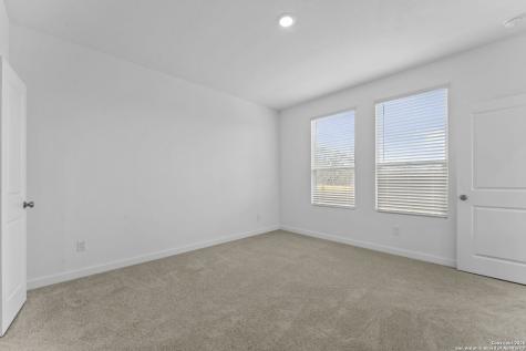 6607 Titan Park Converse TX 78109
