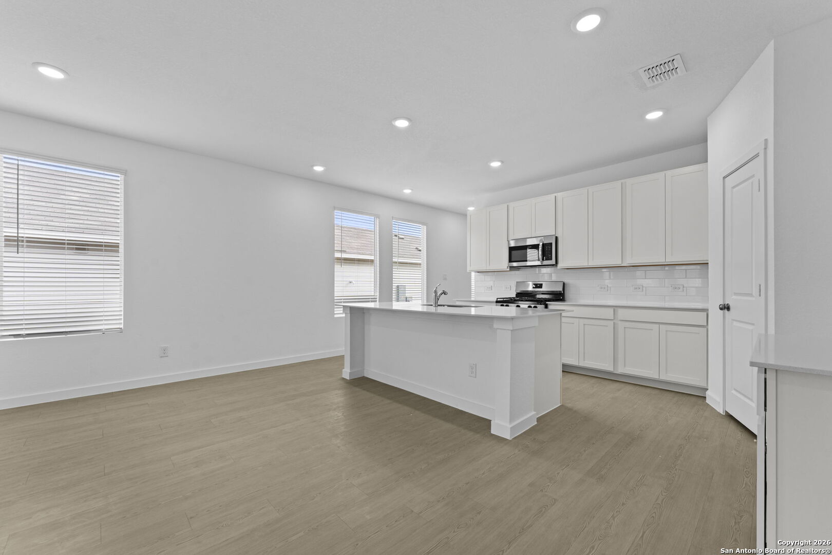 6607 Titan Park Converse TX 78109