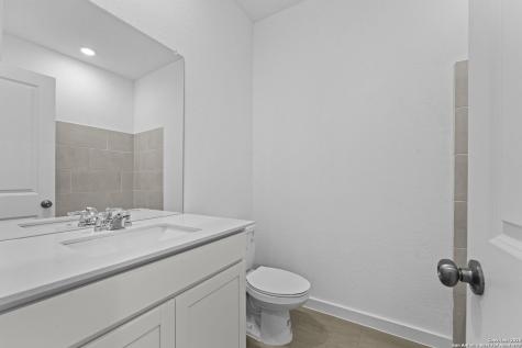 6607 Titan Park Converse TX 78109