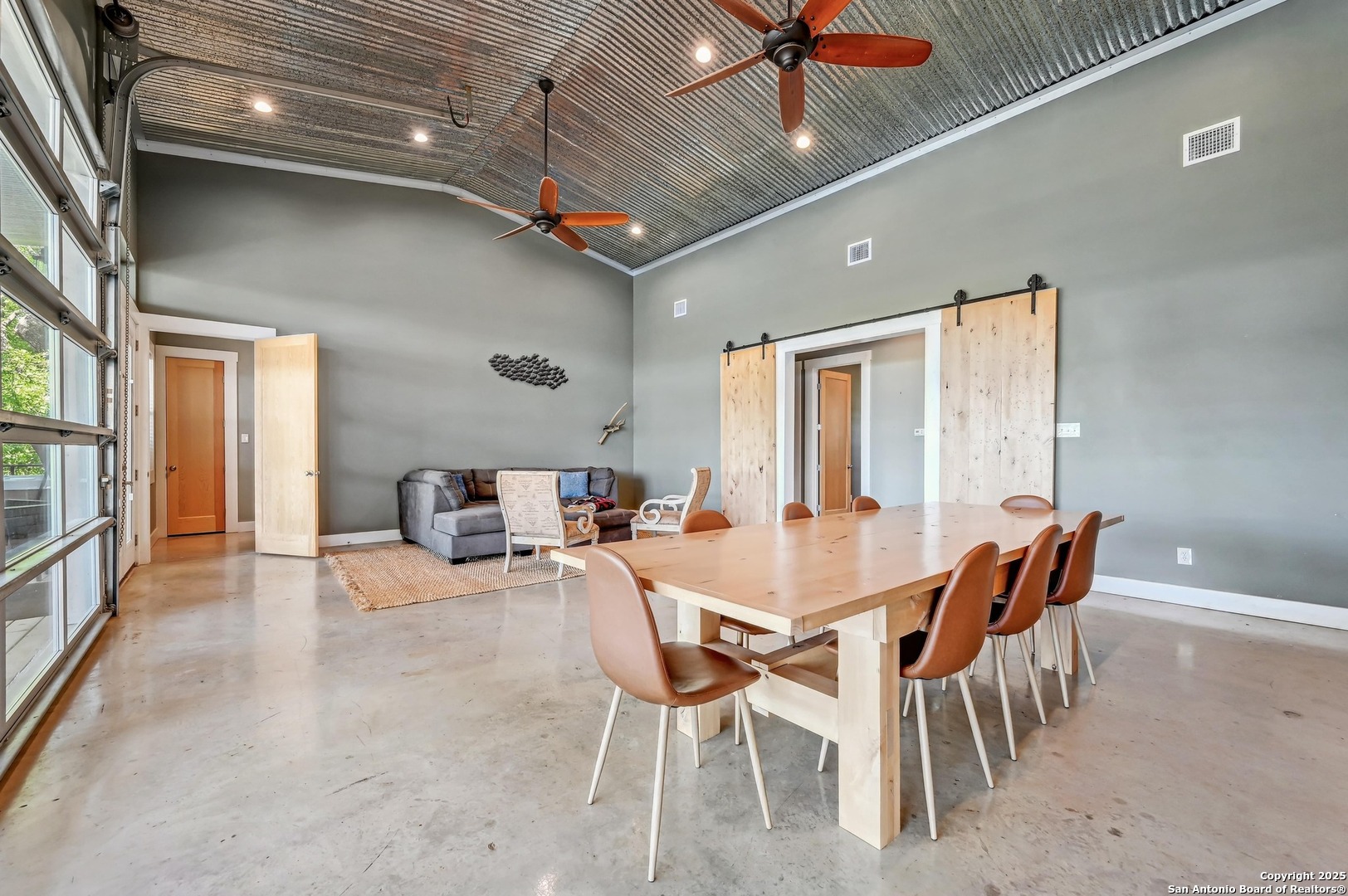 464 County Road 471 Gonzales TX 78629