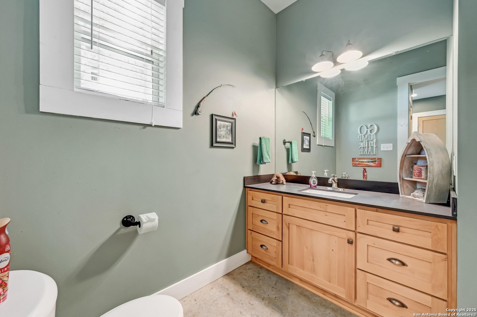 464 County Road 471 Gonzales TX 78629