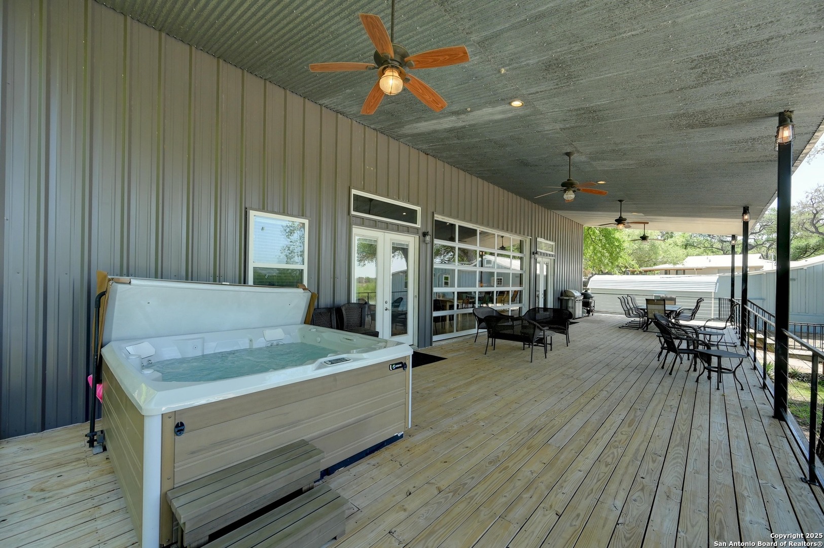 464 County Road 471 Gonzales TX 78629
