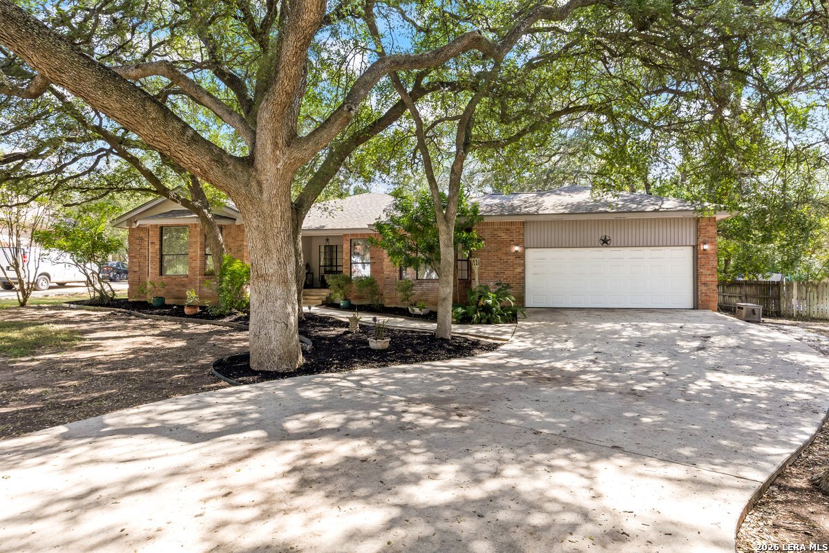 20008 Hickory Bend Garden Ridge TX 78266