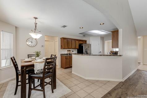 206 Tipperary Lane Floresville TX 78114