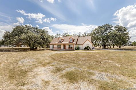 206 Tipperary Lane Floresville TX 78114