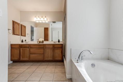 206 Tipperary Lane Floresville TX 78114