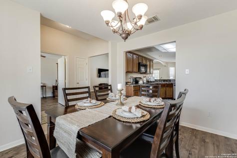 206 Tipperary Lane Floresville TX 78114