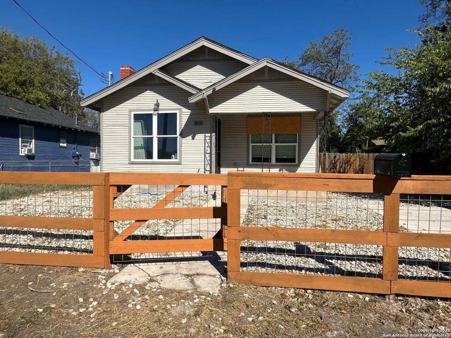 1431 Crockett San Antonio TX 78202