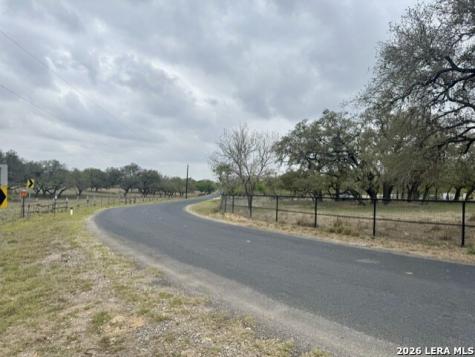 81 Stevens Road Somerset TX 78069