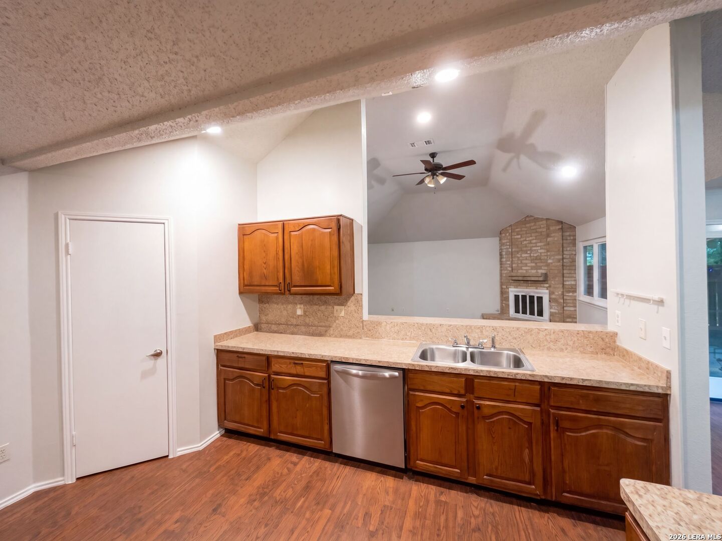 9511 Elm Glen San Antonio TX 78250
