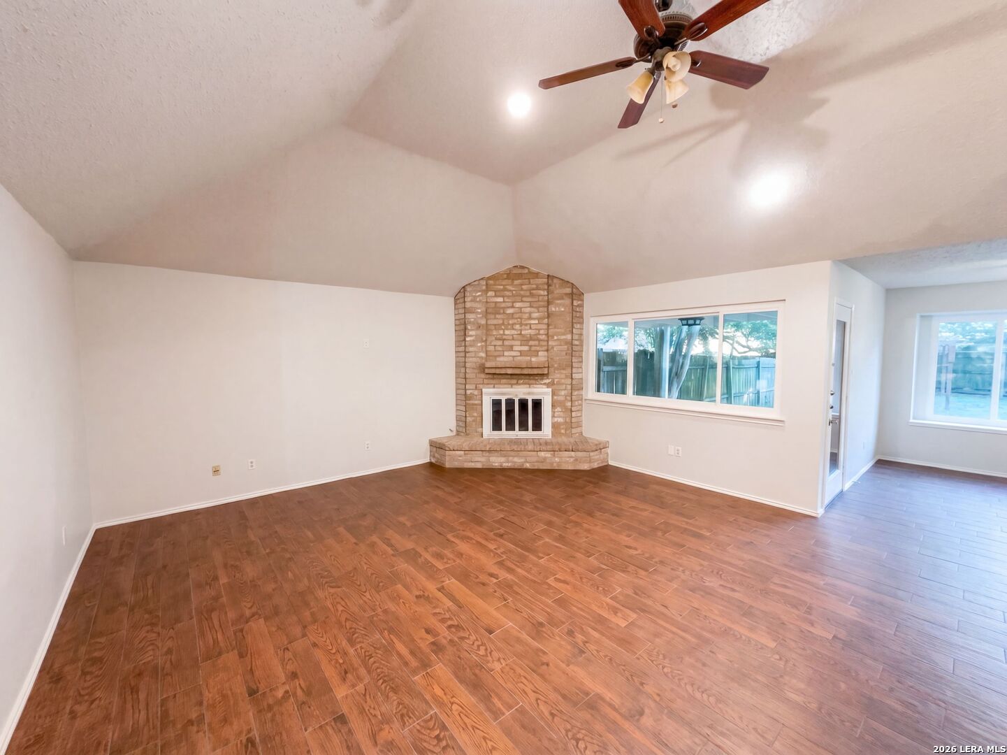 9511 Elm Glen San Antonio TX 78250