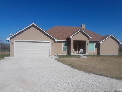 402 Springs Street Seguin TX 78155