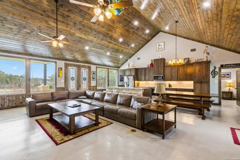 1644 Mountain Valley Concan TX 78838