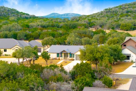 1644 Mountain Valley Concan TX 78838