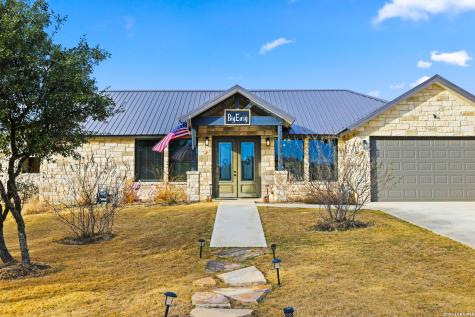 1644 Mountain Valley Concan TX 78838