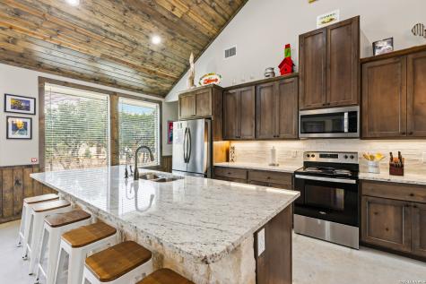 1644 Mountain Valley Concan TX 78838