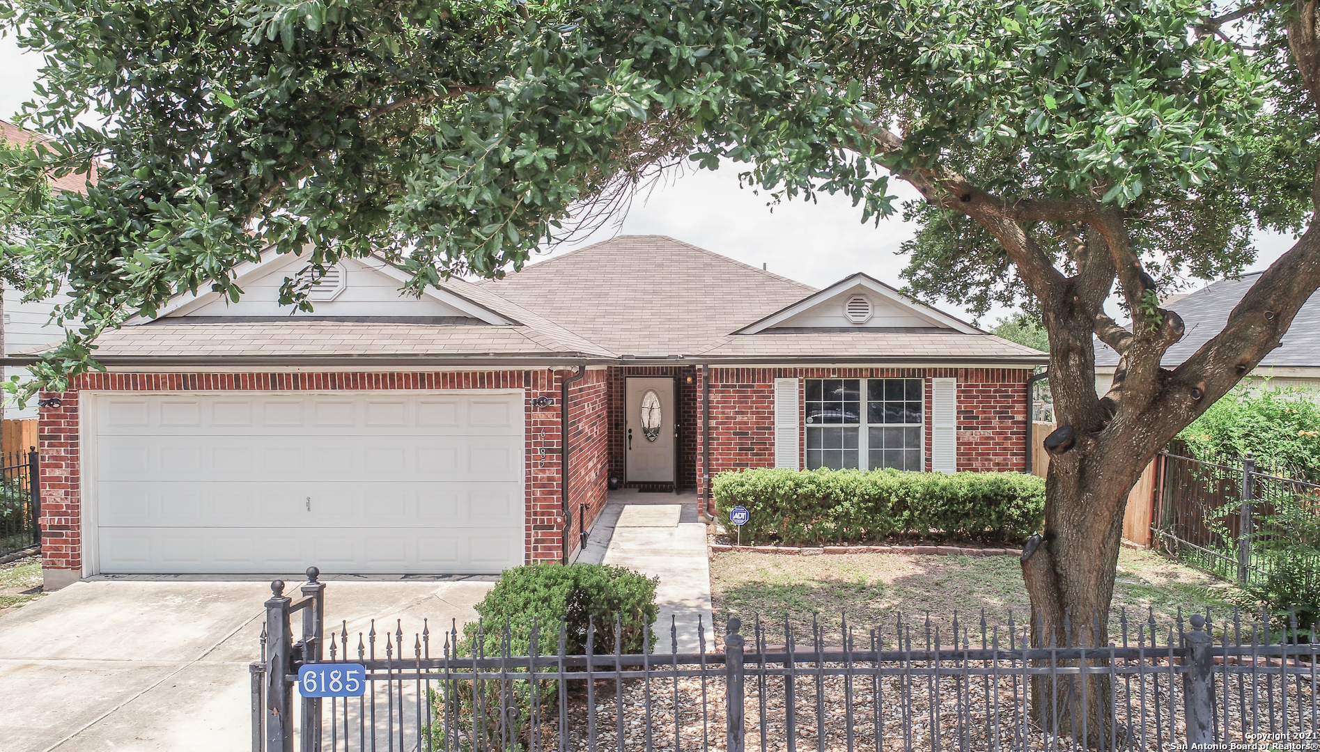 6185 Jackies Farm San Antonio TX 78244