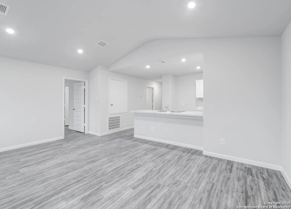 712 Mariposa Circle Kenedy TX 78119