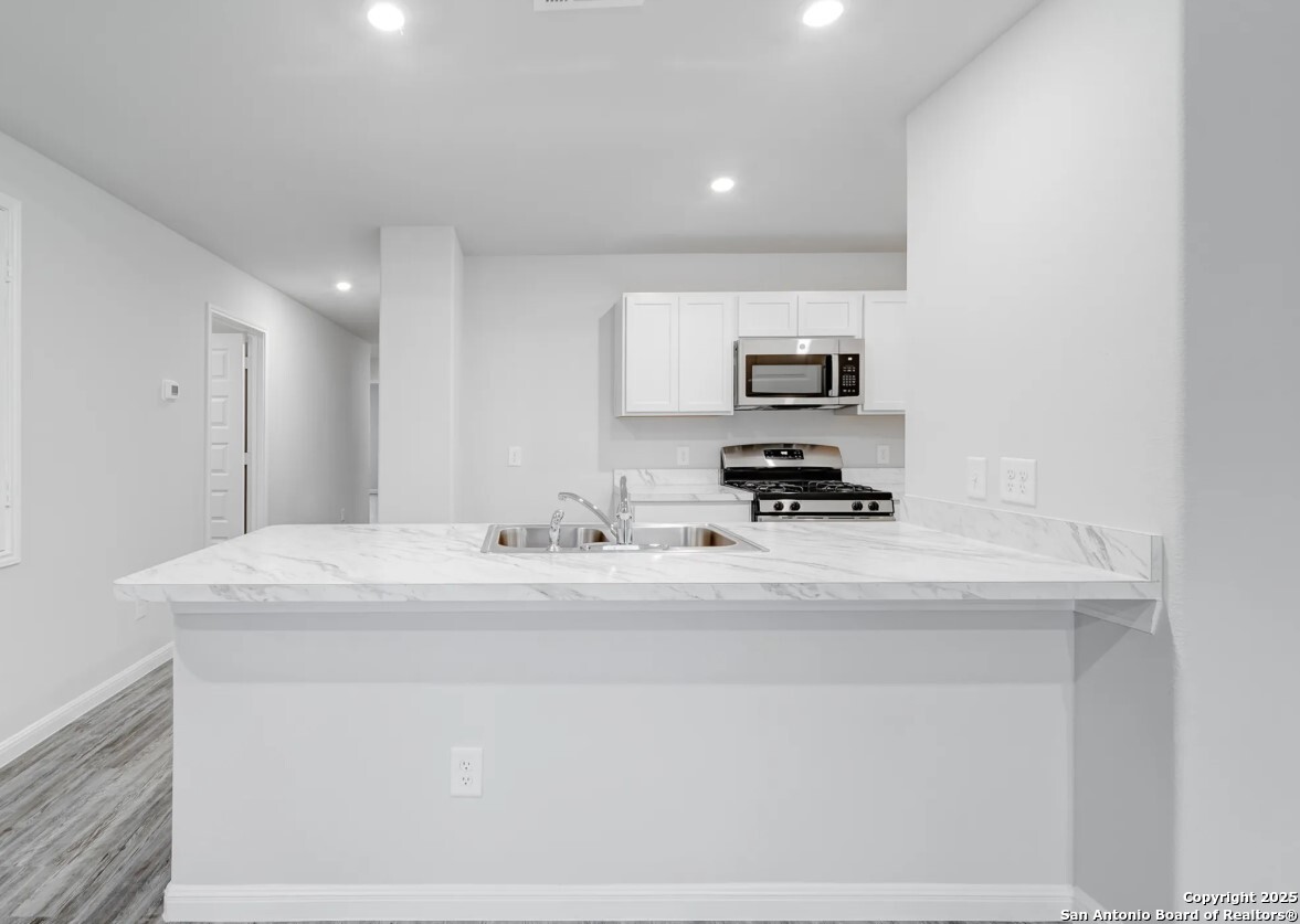 712 Mariposa Circle Kenedy TX 78119