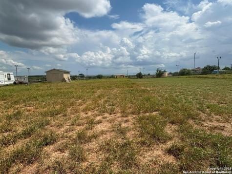 8215 Mejia Road Laredo TX 78043