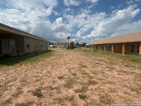 8215 Mejia Road Laredo TX 78043