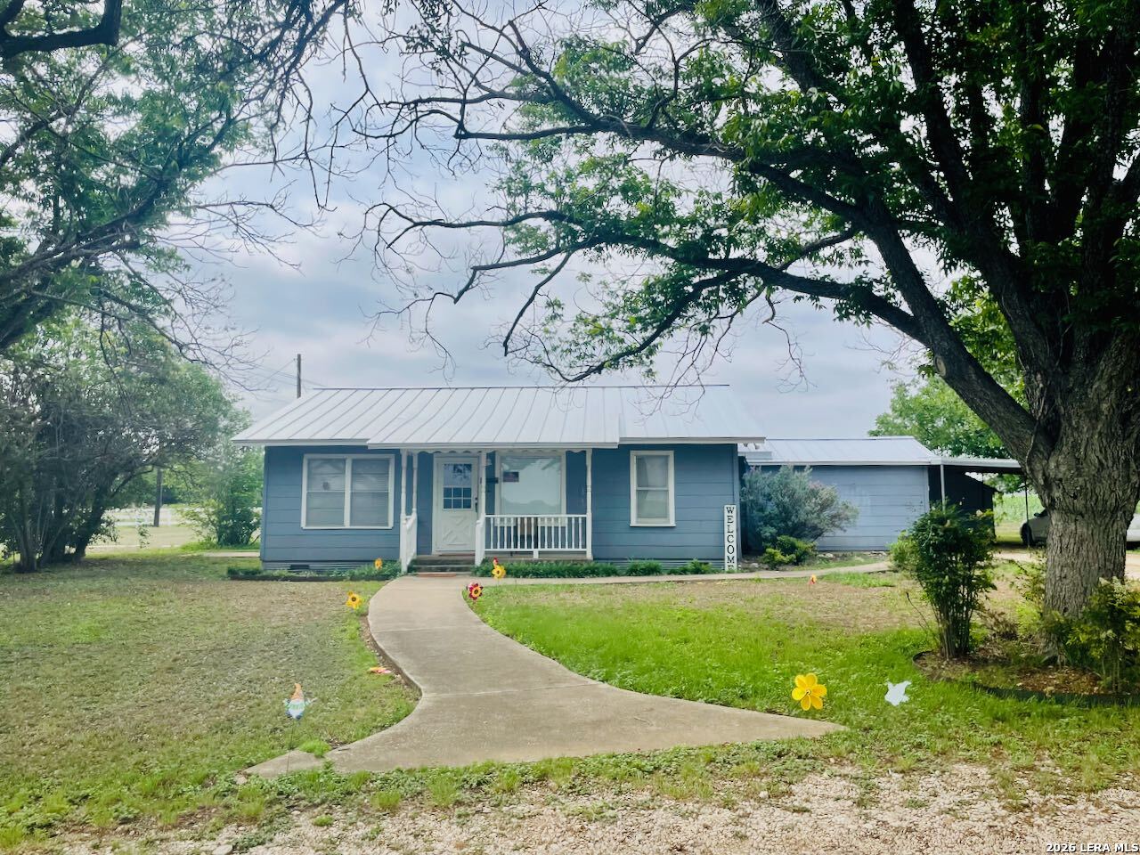 980 County Road 443 Hondo TX 78861