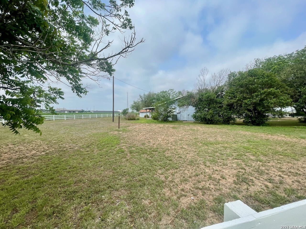 980 County Road 443 Hondo TX 78861