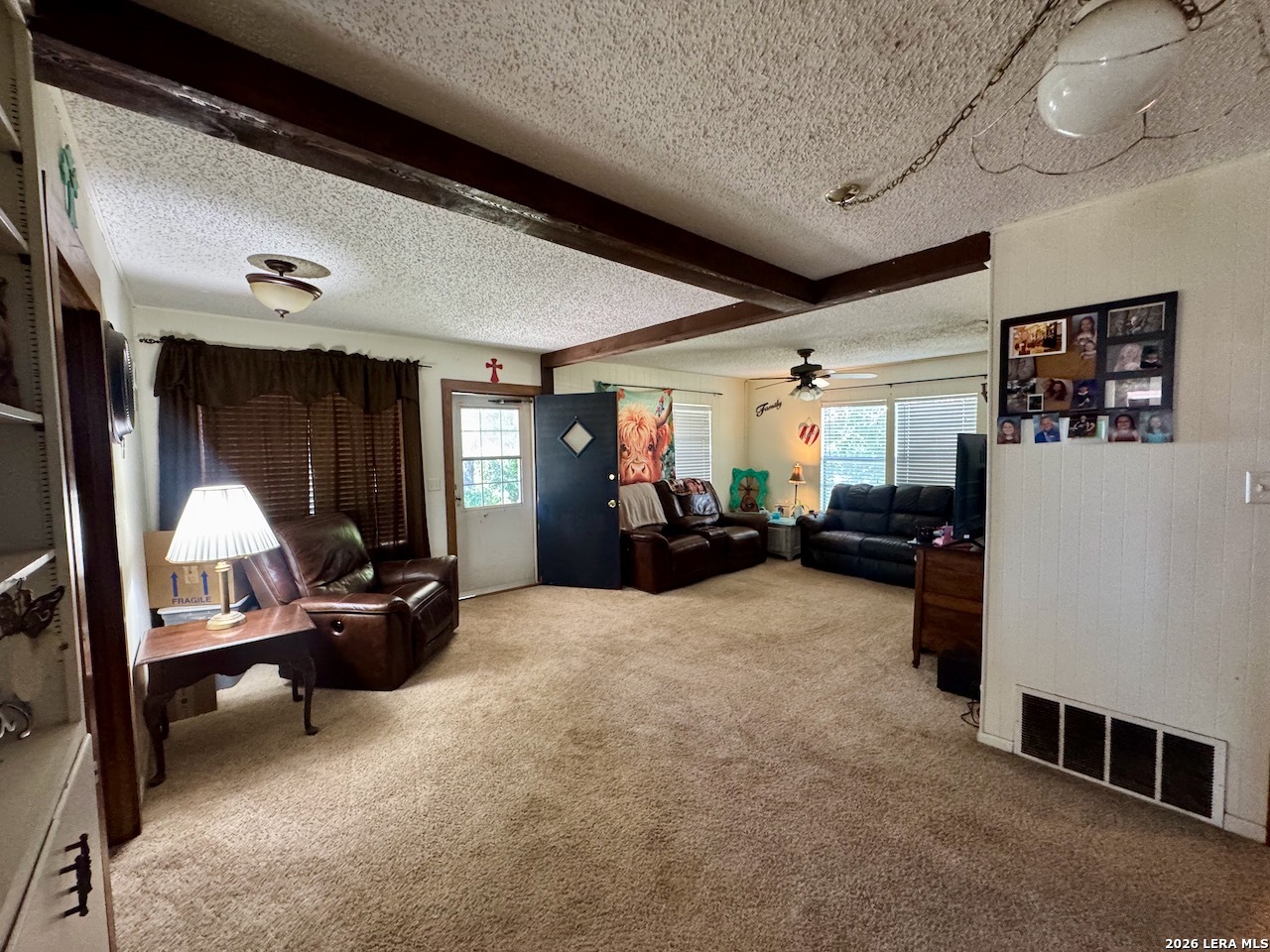 980 County Road 443 Hondo TX 78861
