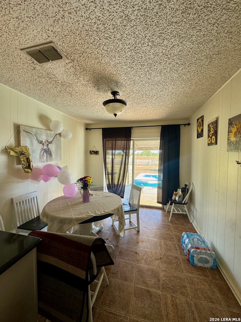 980 County Road 443 Hondo TX 78861