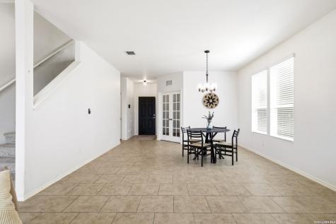 10523 Noble Canyon San Antonio TX 78254
