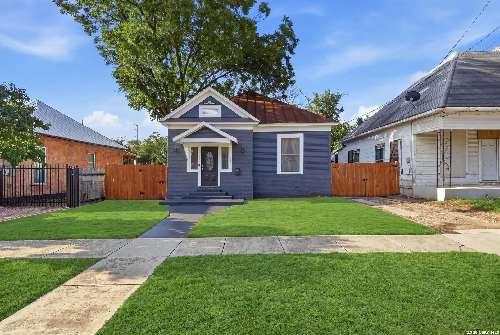 904 Hays San Antonio TX 78202