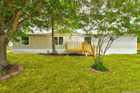 1118 Valeria Drive Marion TX 78124