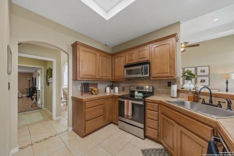 788 County Road 140 Floresville TX 78114