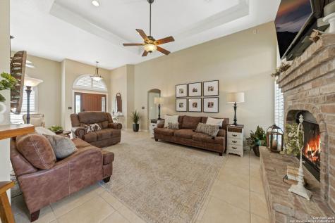 788 County Road 140 Floresville TX 78114