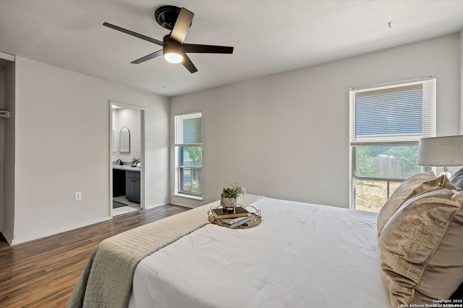 7637 Antique Oak Street Live Oak TX 78233