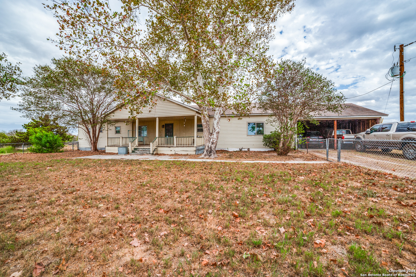 12416 W Fm 476 Somerset TX 78069