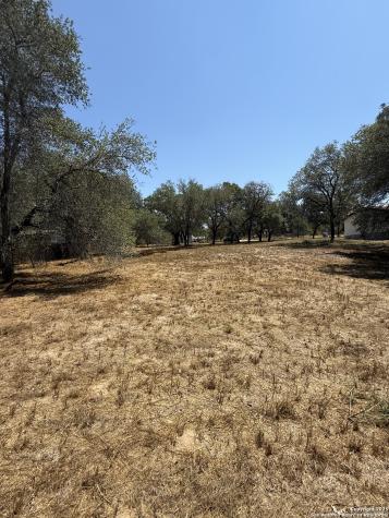 22815 Grand Spring Elmendorf TX 78112