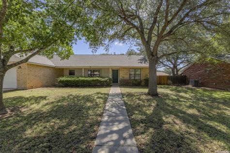 126 Woodland Drive Pleasanton TX 78064
