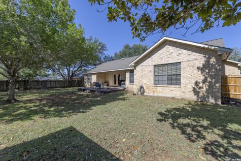 126 Woodland Drive Pleasanton TX 78064