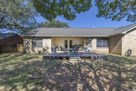 126 Woodland Drive Pleasanton TX 78064
