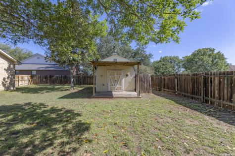 126 Woodland Drive Pleasanton TX 78064