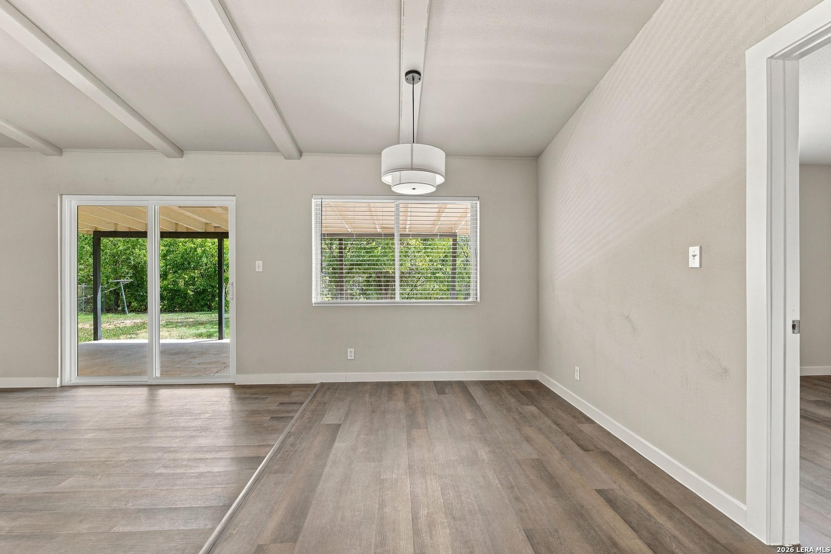 106 Woodview Drive Live Oak TX 78233